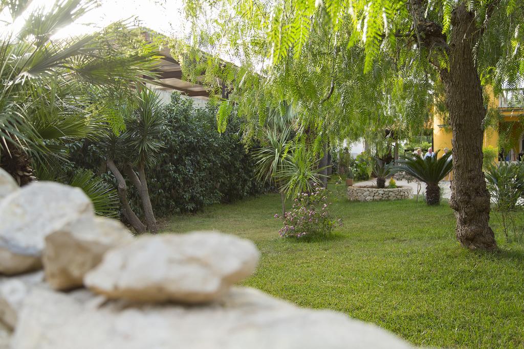 B&B Villa Fanizza Порто Чезарео Екстериор снимка